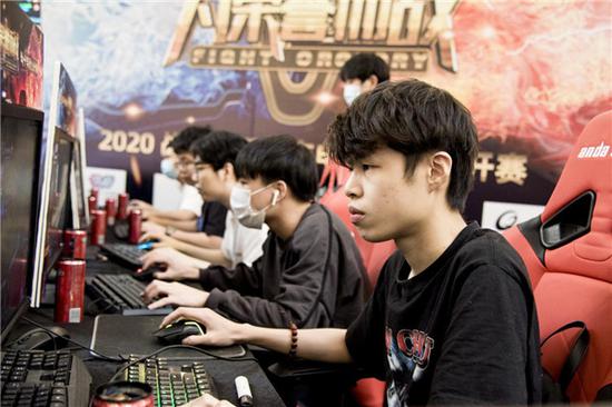 在青少年时 在青少年时